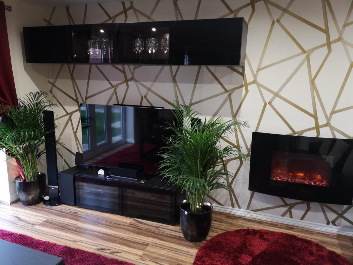 Apartmán Nightingale Gardens - 4 Bed Detached House - Manchester Exteriér fotografie