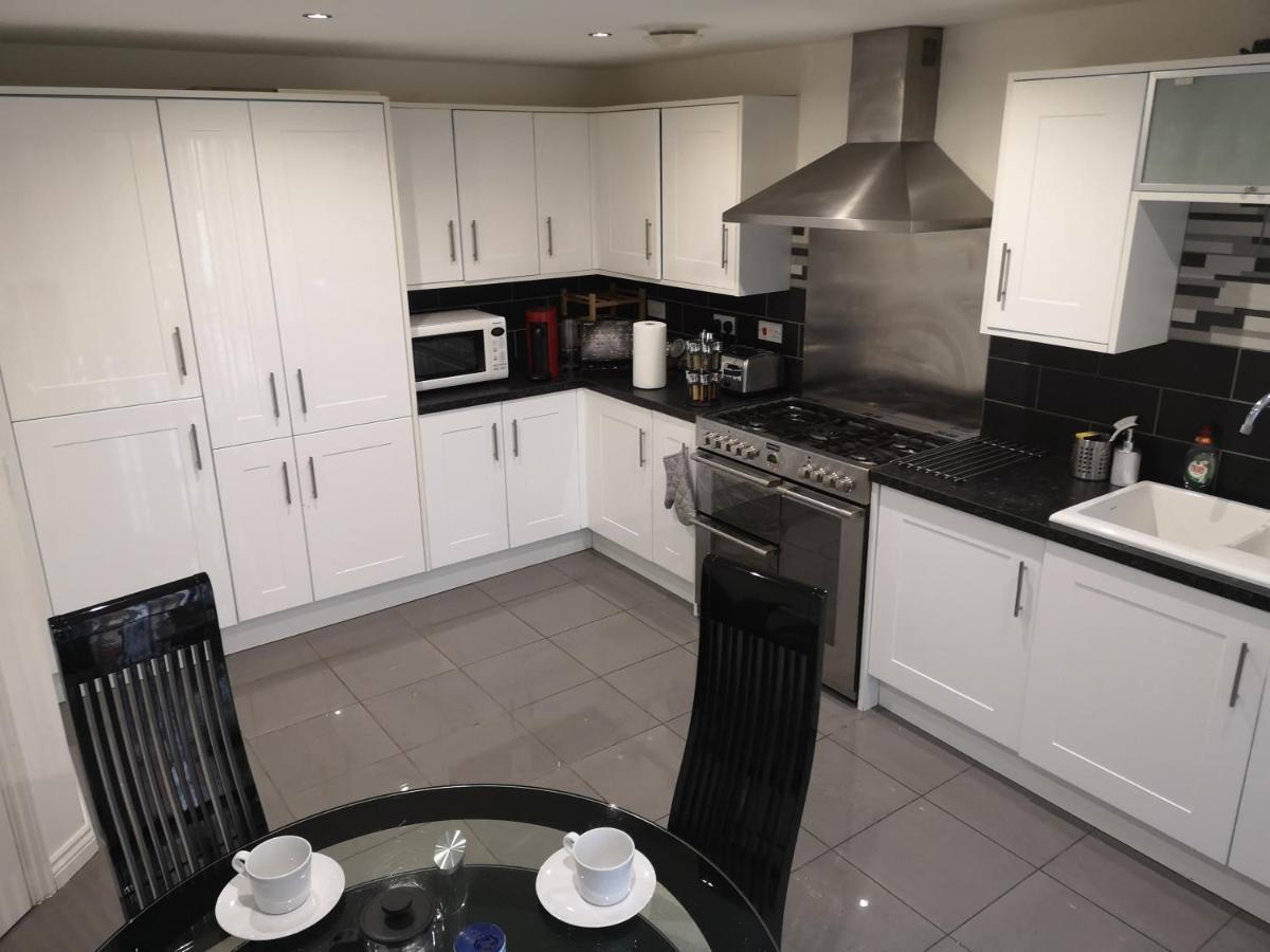 Apartmán Nightingale Gardens - 4 Bed Detached House - Manchester Exteriér fotografie