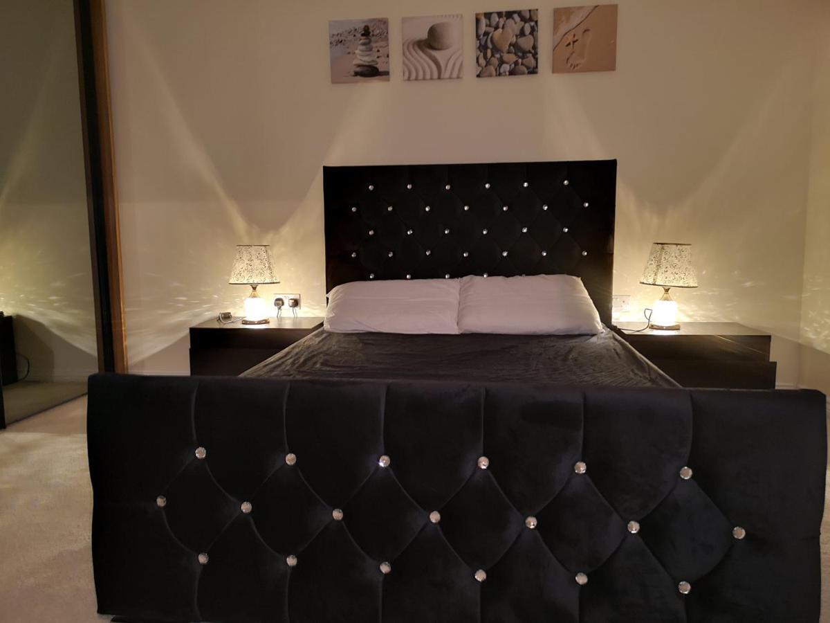 Apartmán Nightingale Gardens - 4 Bed Detached House - Manchester Exteriér fotografie
