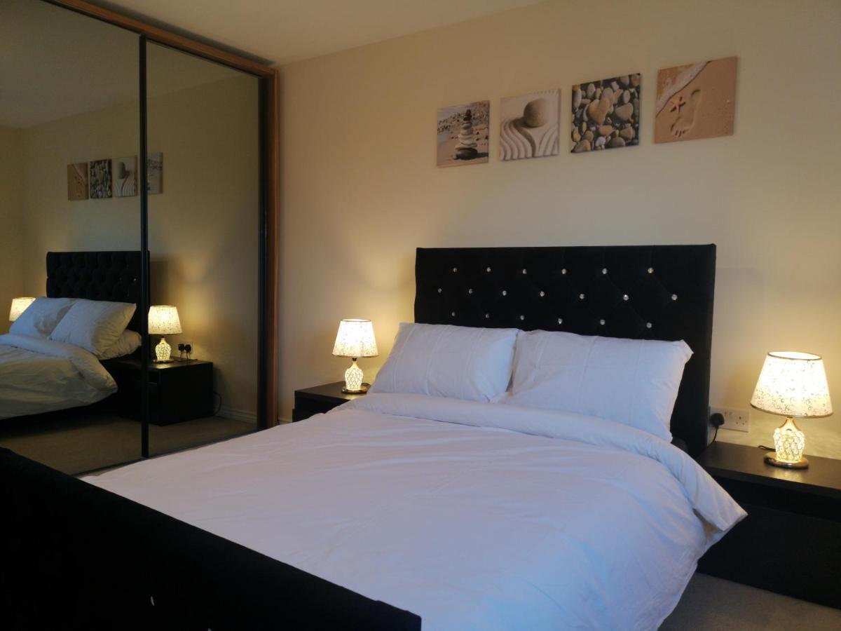Apartmán Nightingale Gardens - 4 Bed Detached House - Manchester Exteriér fotografie